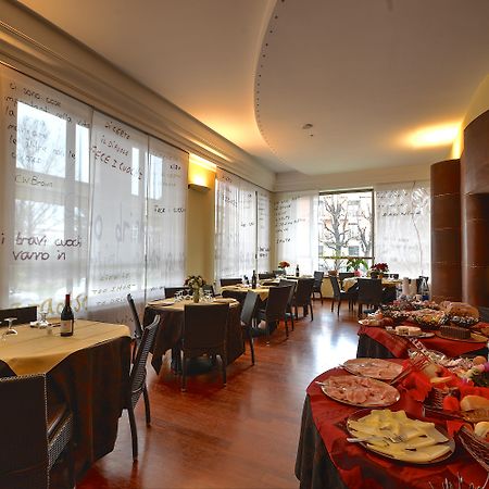 Residence Hotel Torino Uno Zewnętrze zdjęcie
