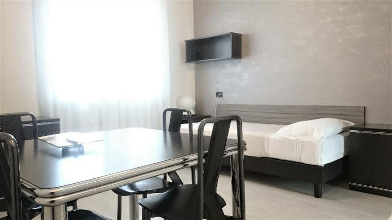Residence Hotel Torino Uno Zewnętrze zdjęcie
